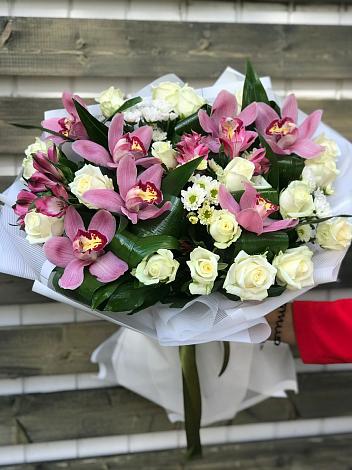 Букет цветов из: Розы и Хризантемы в Гусь-Хрустальном