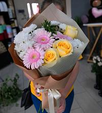 Букет цветов из:  Герберы, Розы и Хризантемы в Гусь-Хрустальном